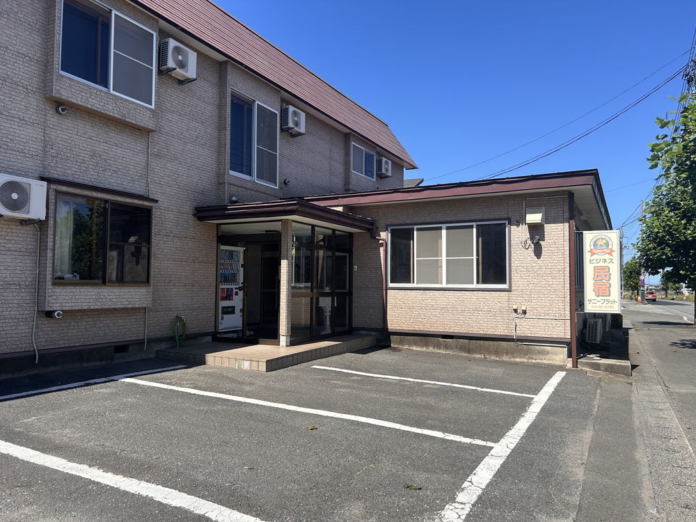 サニーフラット三沢店